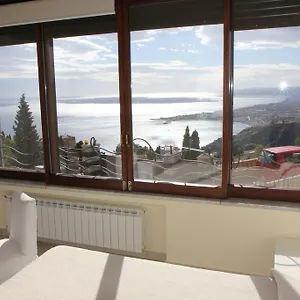 la-perla-dello-ionio.taorminaitalyhotels.com/
